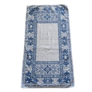 Vintage Stevens Utica Bath Towel Blue White Floral Sculpted Cotton USA 60s